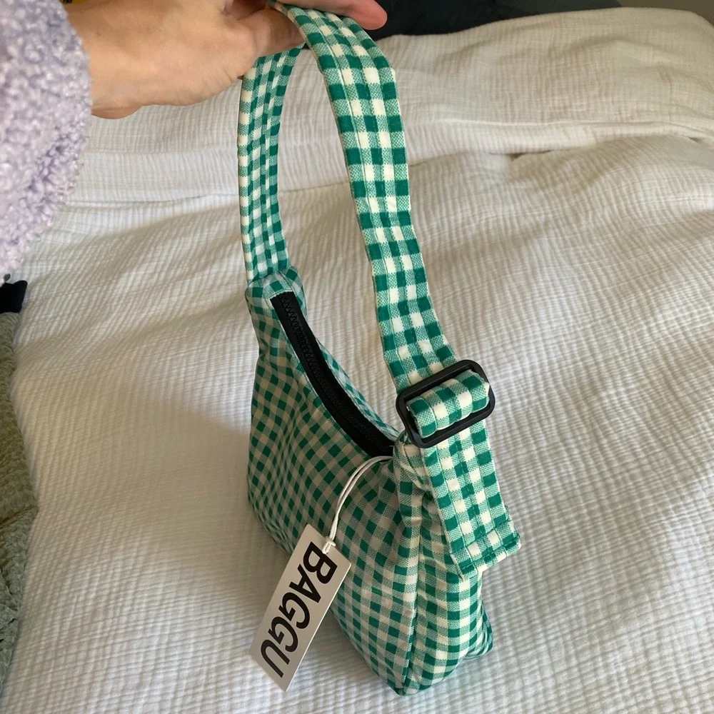 NWT **discontinued** BAGGU Mini Nylon Shoulder Bag - Picture 3 of 3